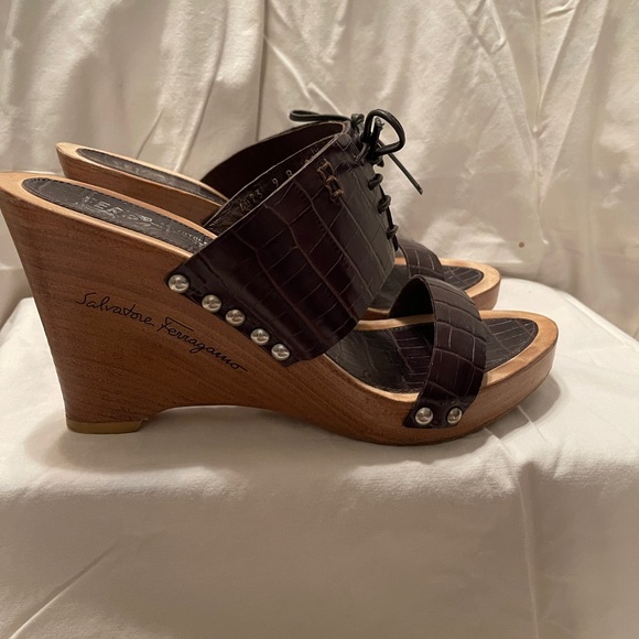 Salvatore Ferragamo wedge sandals size 9 - Picture 3 of 7